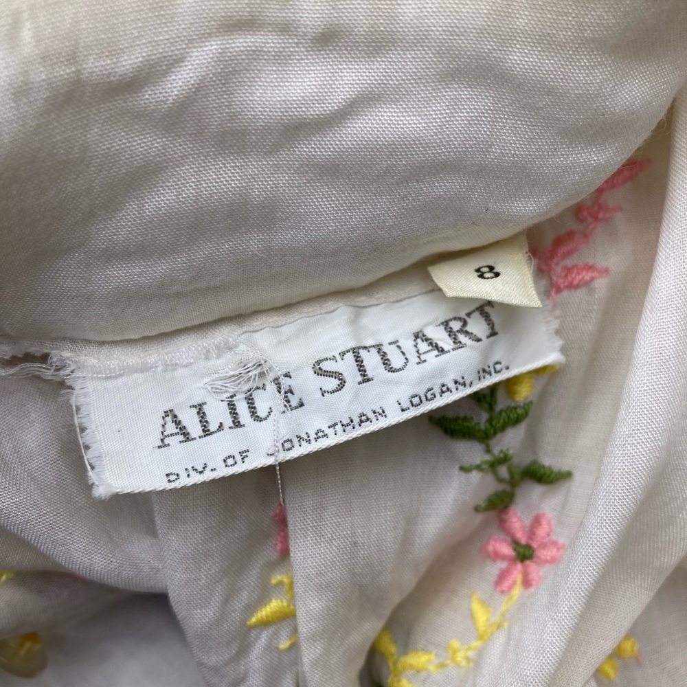 Alice Stuart Embroidered Button-Up Ruffly Top - Picture 7 of 13